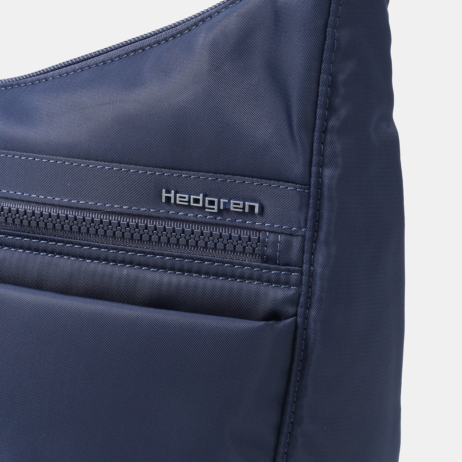 ALEX | Large Crossbody A4 + RFID | 100% Recycled RPET - Image 4