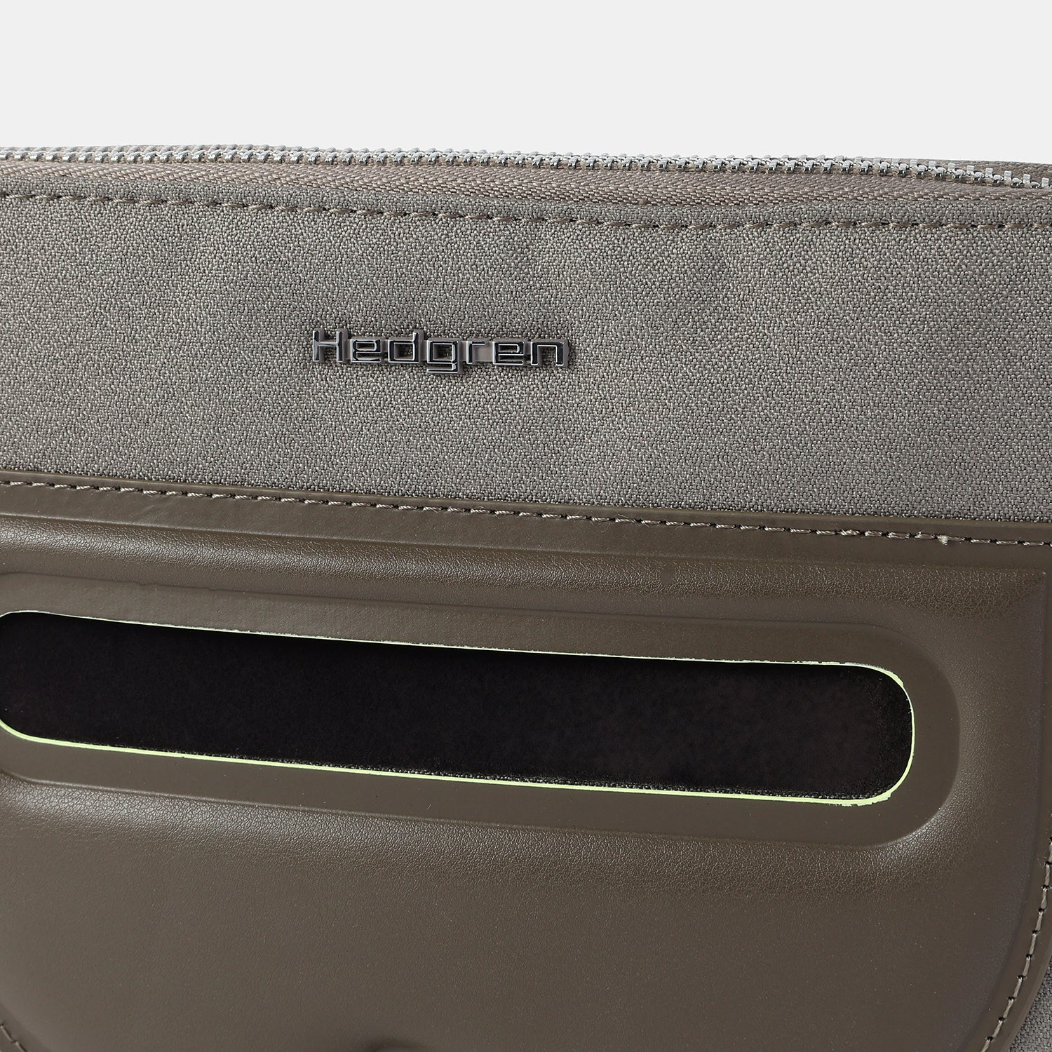 BONBON S | Halfmoon Crossbody S + RFID - Image 4