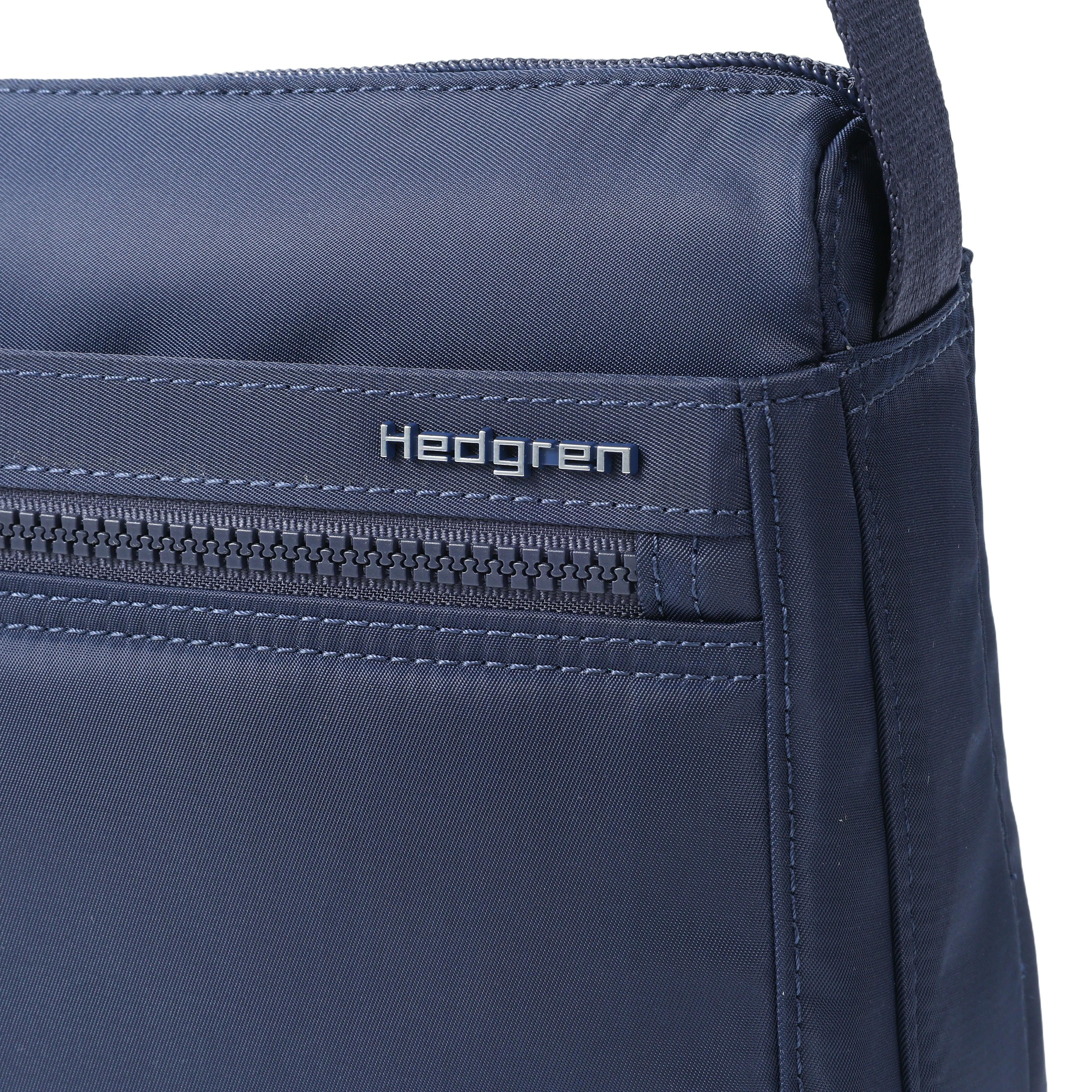 EYE Medium | Crossbody M + RFID | 100% Recycled RPET - Image 4