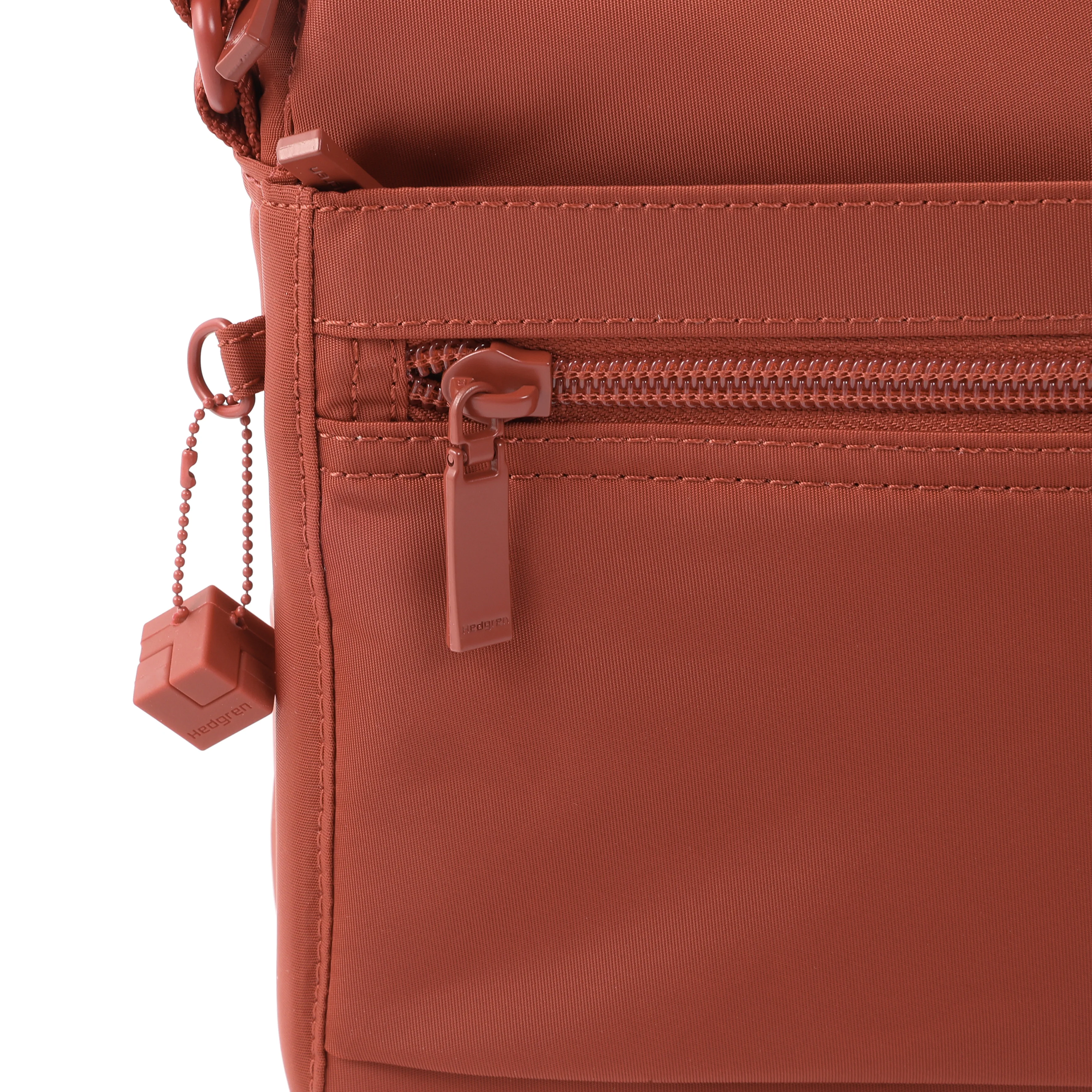EYE Medium | Crossbody M + RFID - Image 6
