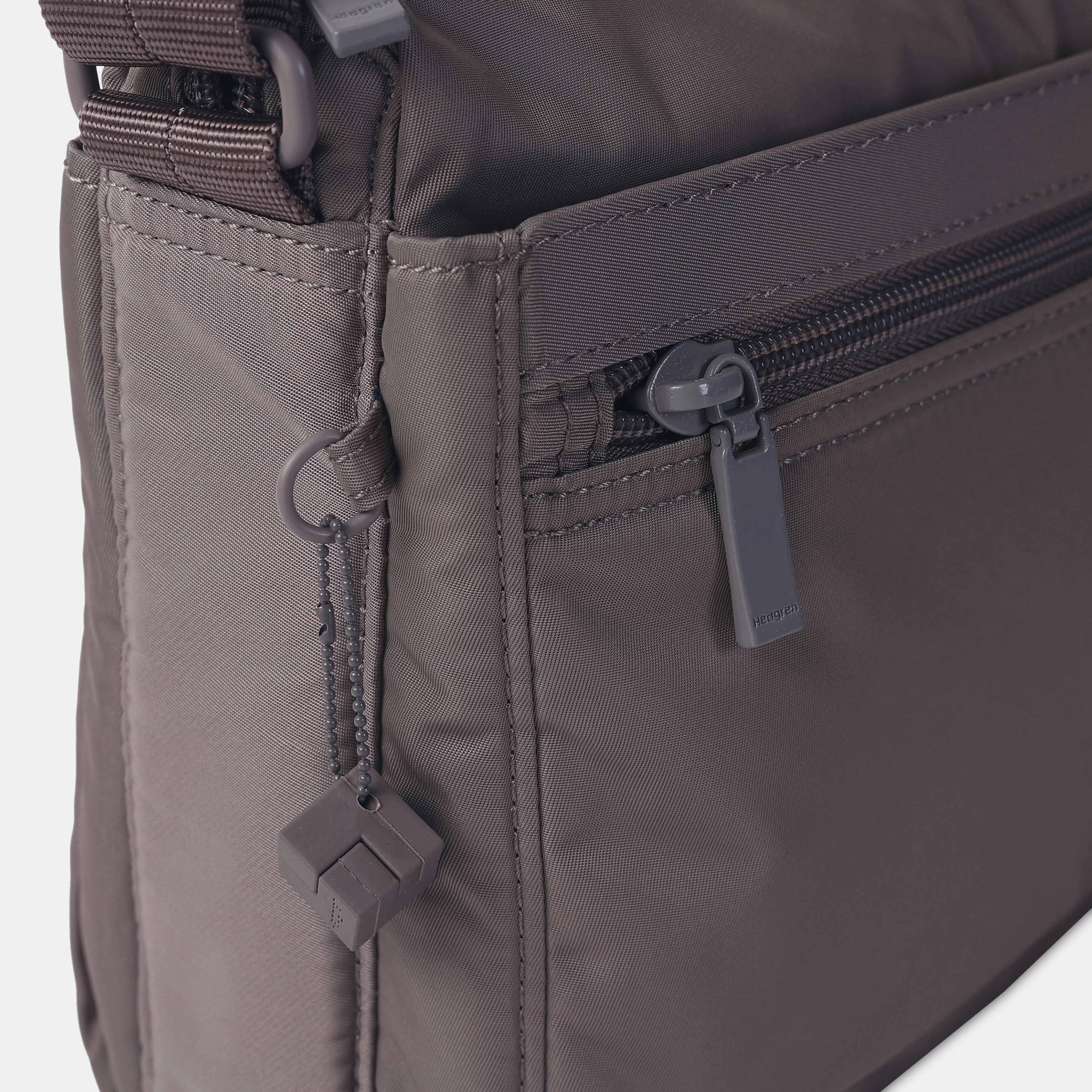 EYE Medium | Crossbody M + RFID - Image 6