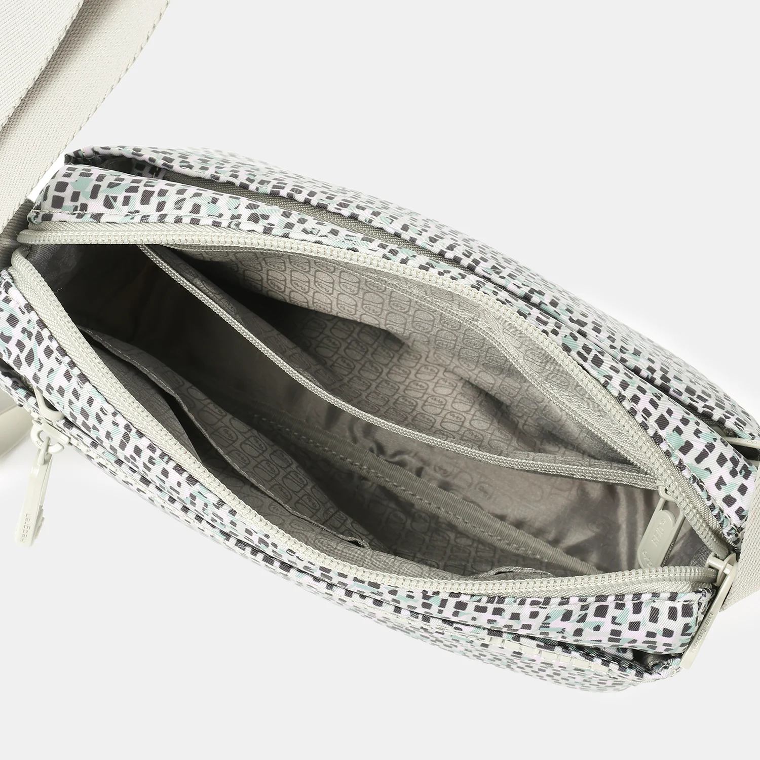 EYE | Crossbody + RFID | 100% Recycled RPET - Image 6