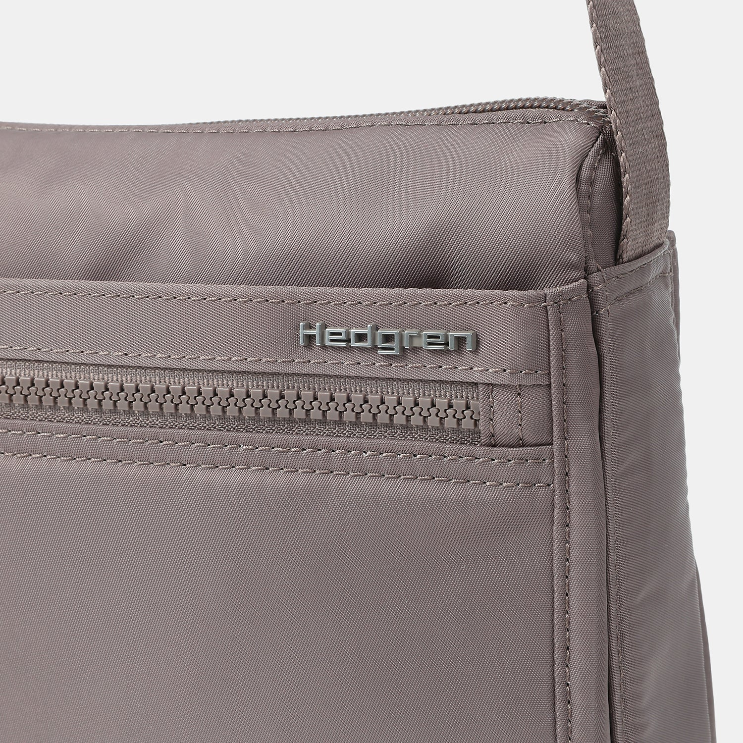 EYE | Crossbody + RFID | 100% Recycled RPET - Image 4