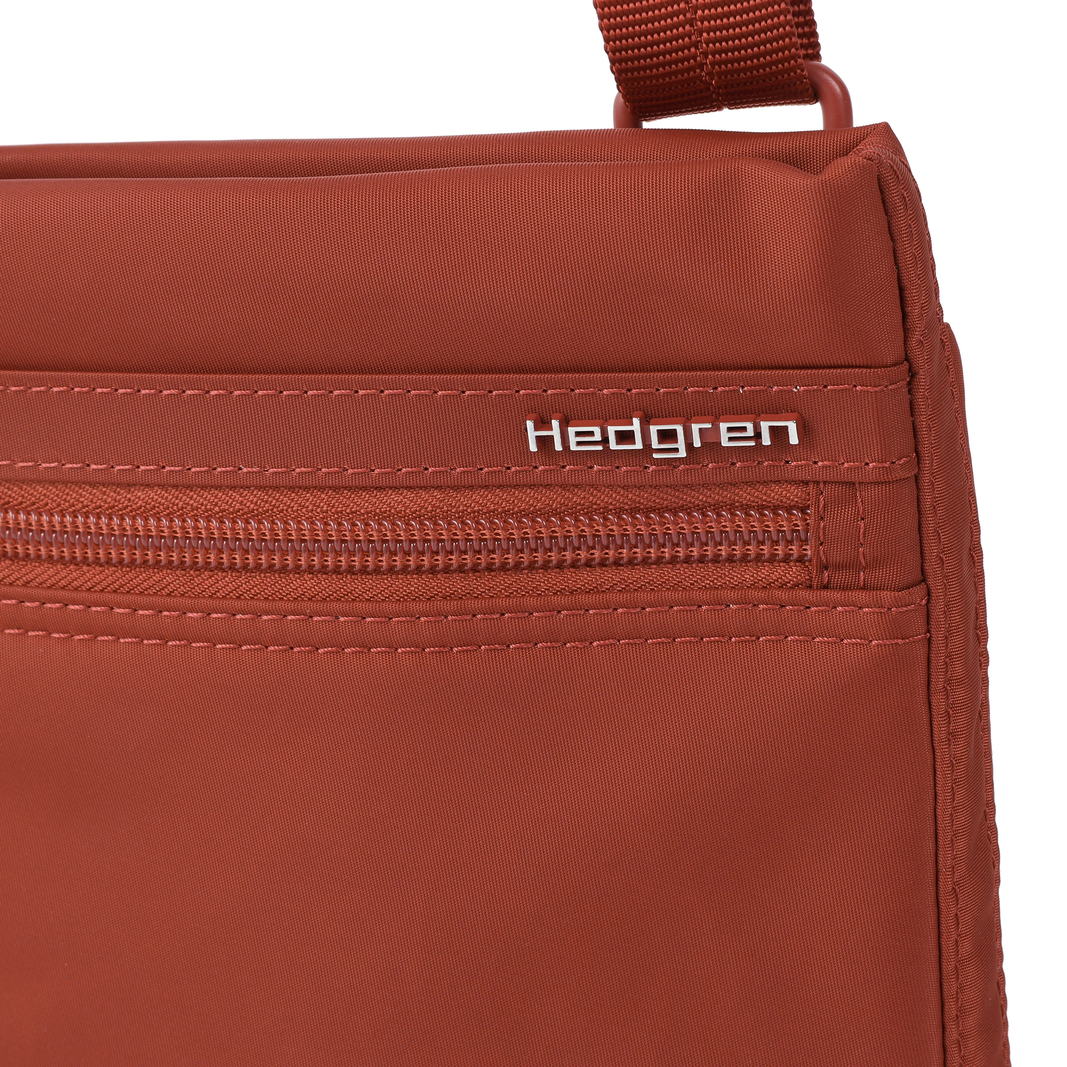 LEONCE | Small Vertical Crossbody + RFID - Image 5