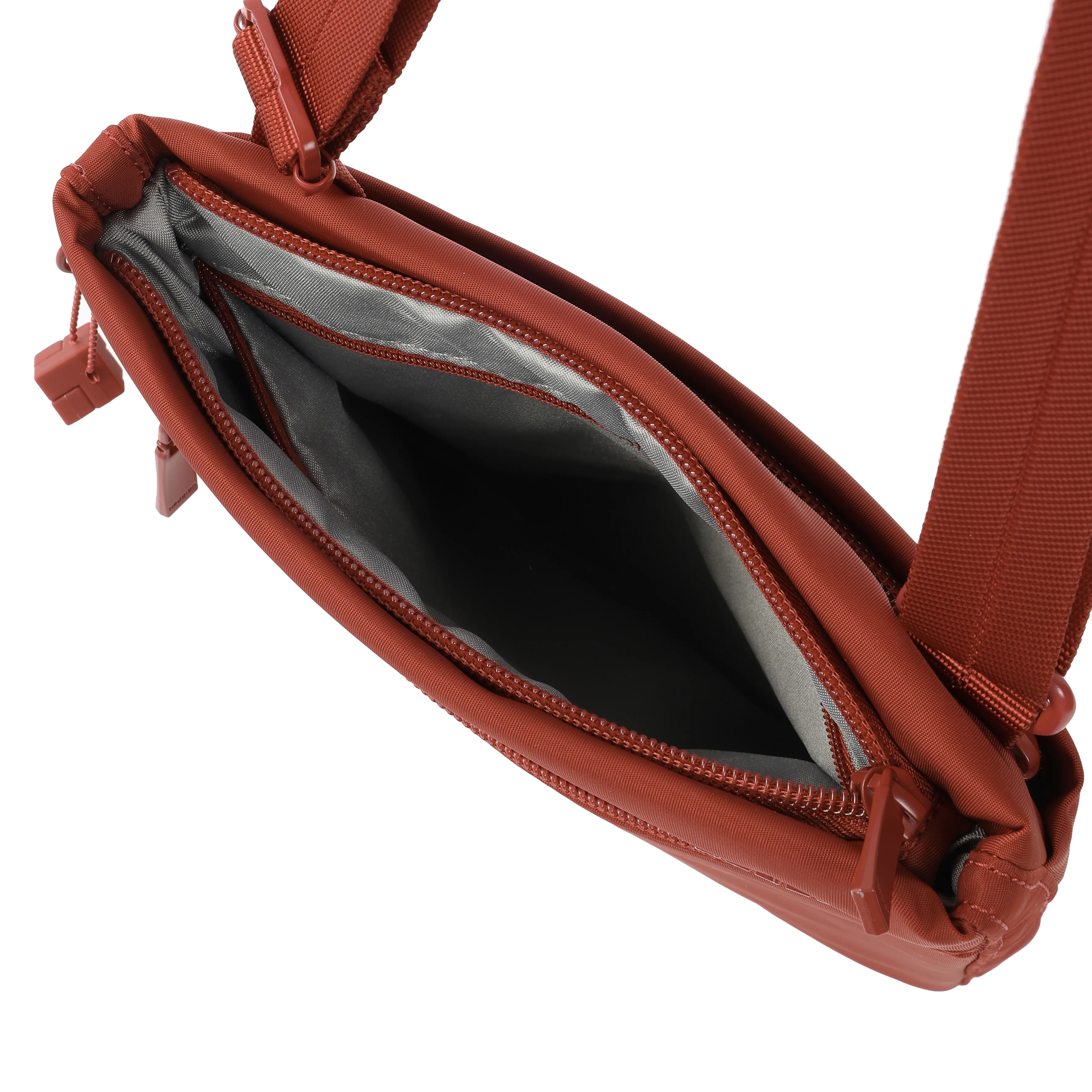 LEONCE | Small Vertical Crossbody + RFID - Image 7