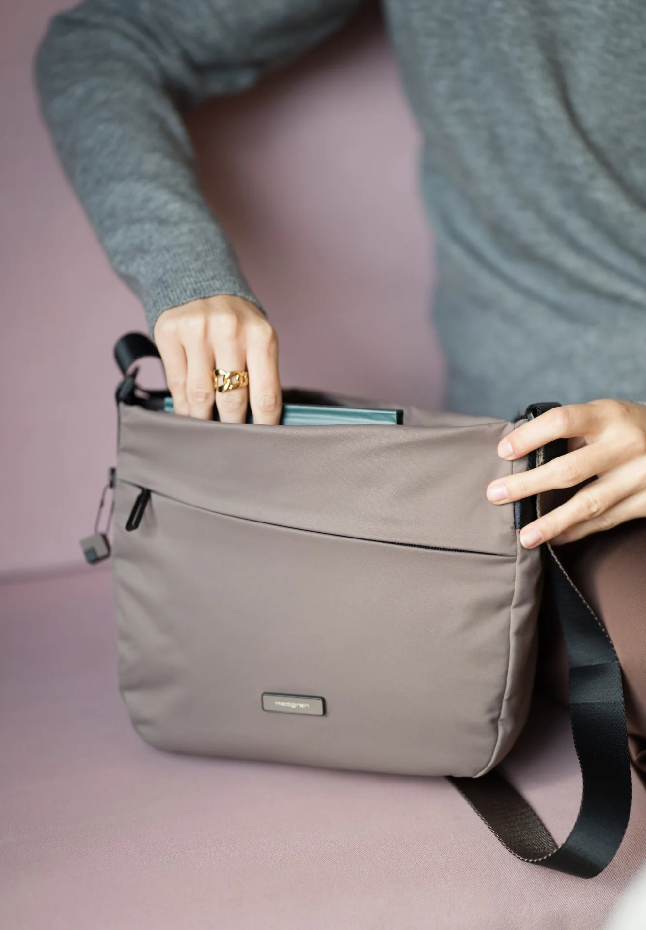 GRAVITY | Crossbody M - Image 2