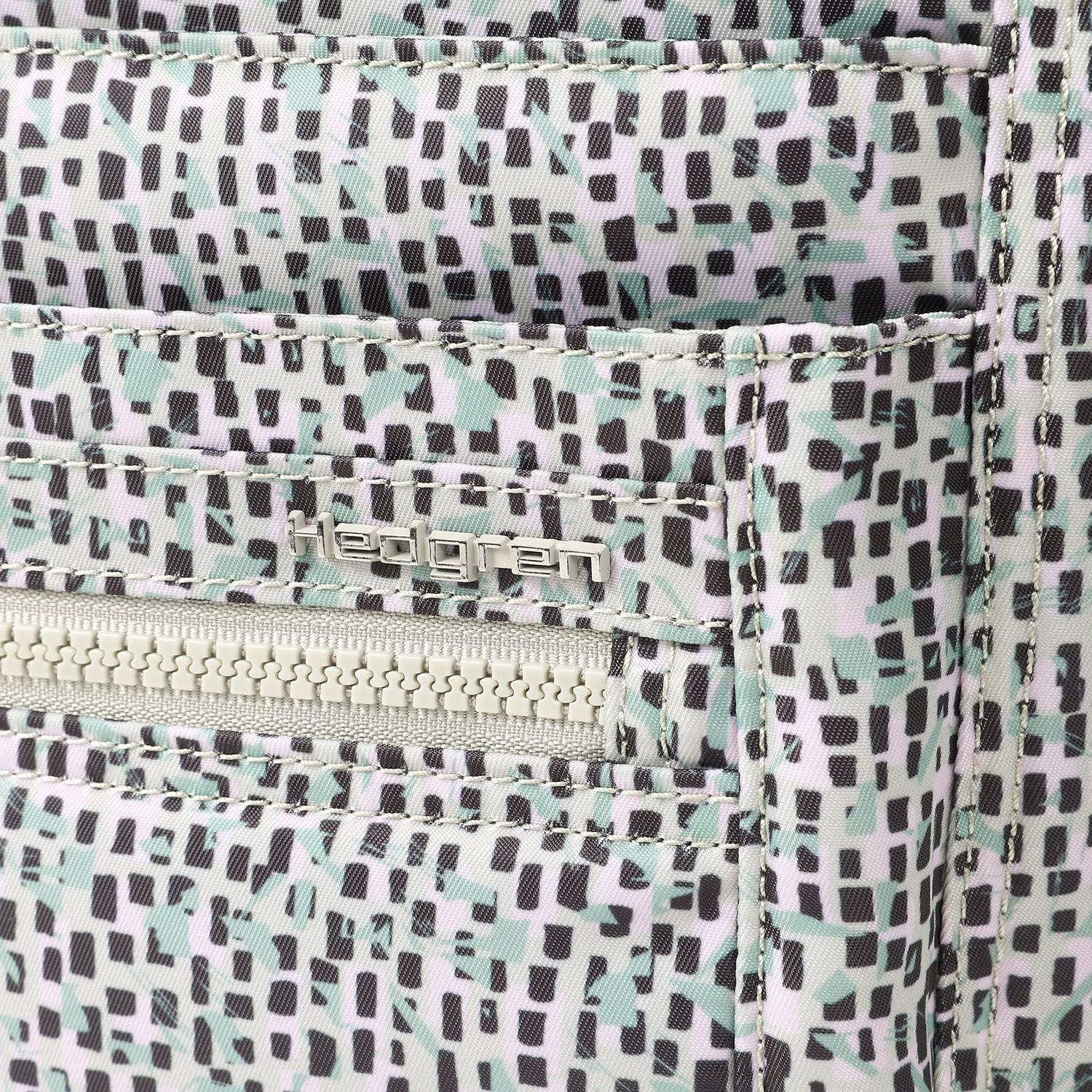 ORVA | Crossbody + RFID | 100% Recycled RPET - Image 4