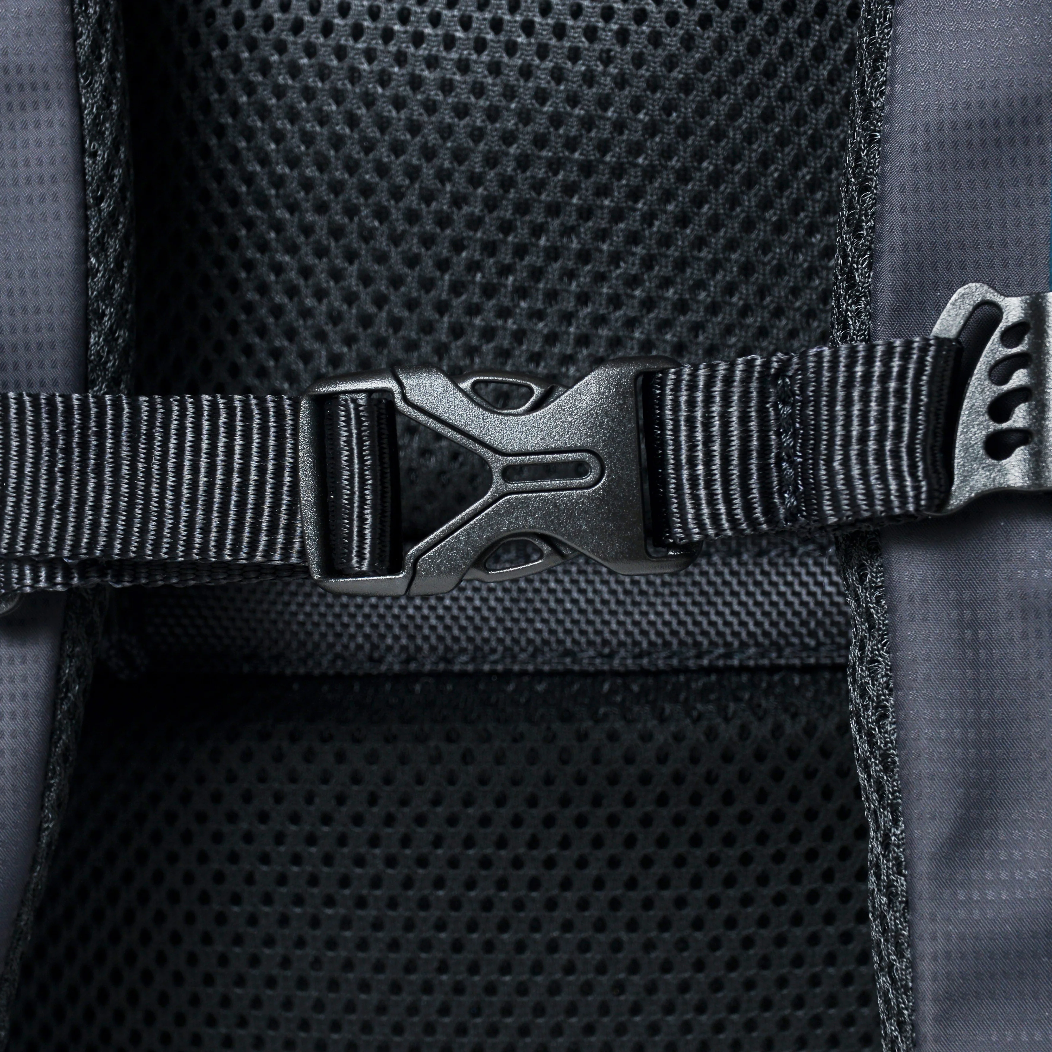 TRAM | 2 compartment Backpack 15.4" + RFID - Image 8