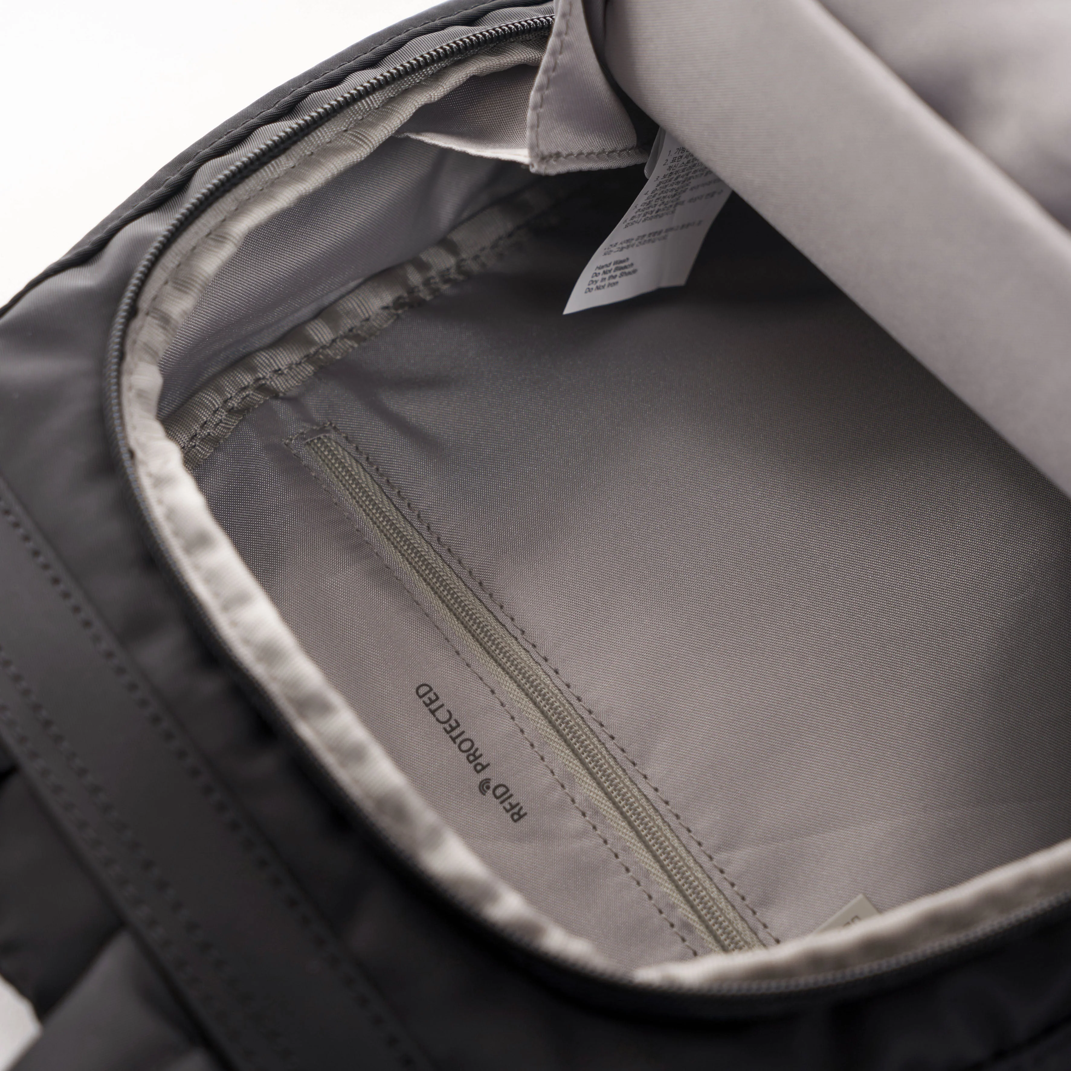 VOGUE Small | Backpack S + RFID - Image 3