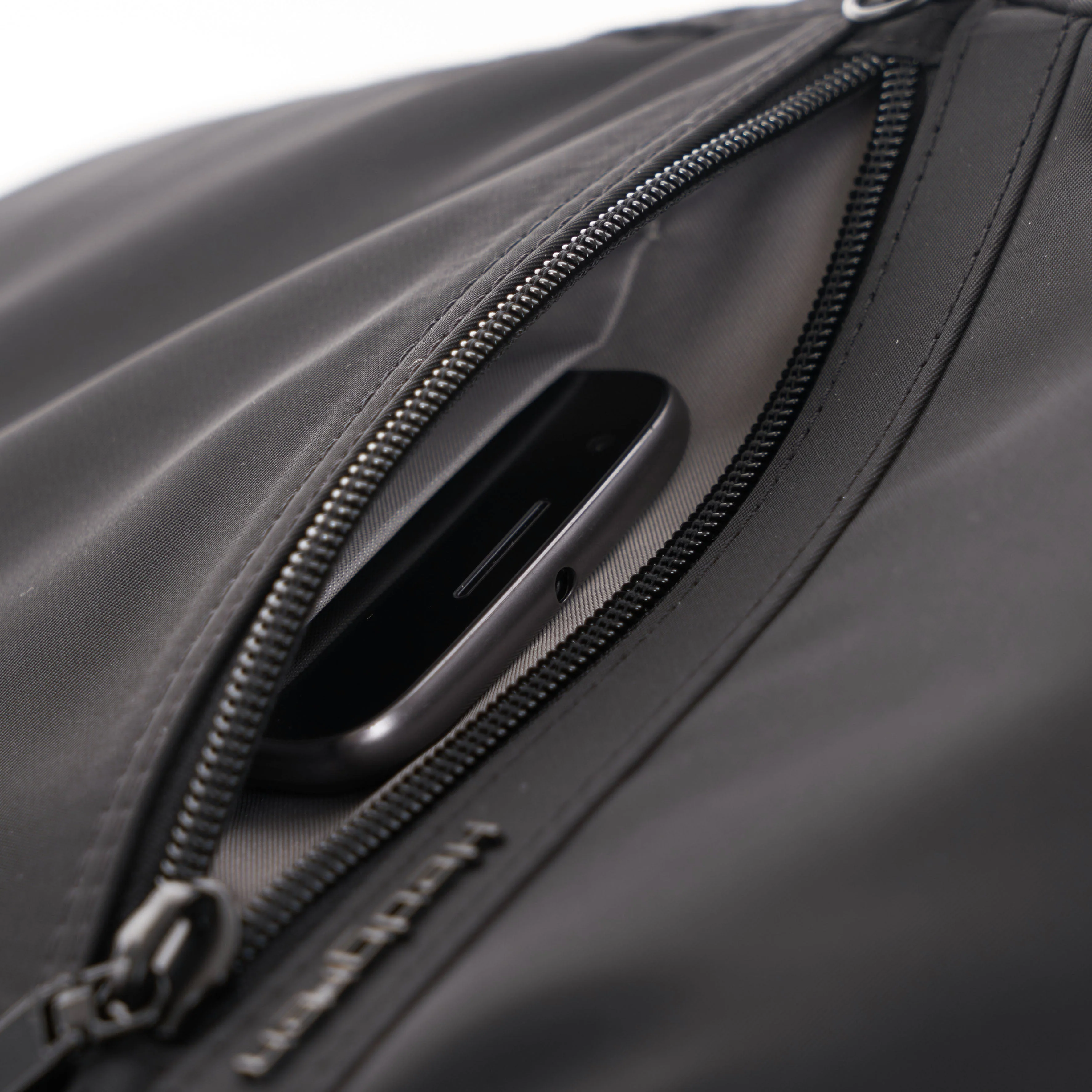 VOGUE Small | Backpack S + RFID - Image 4