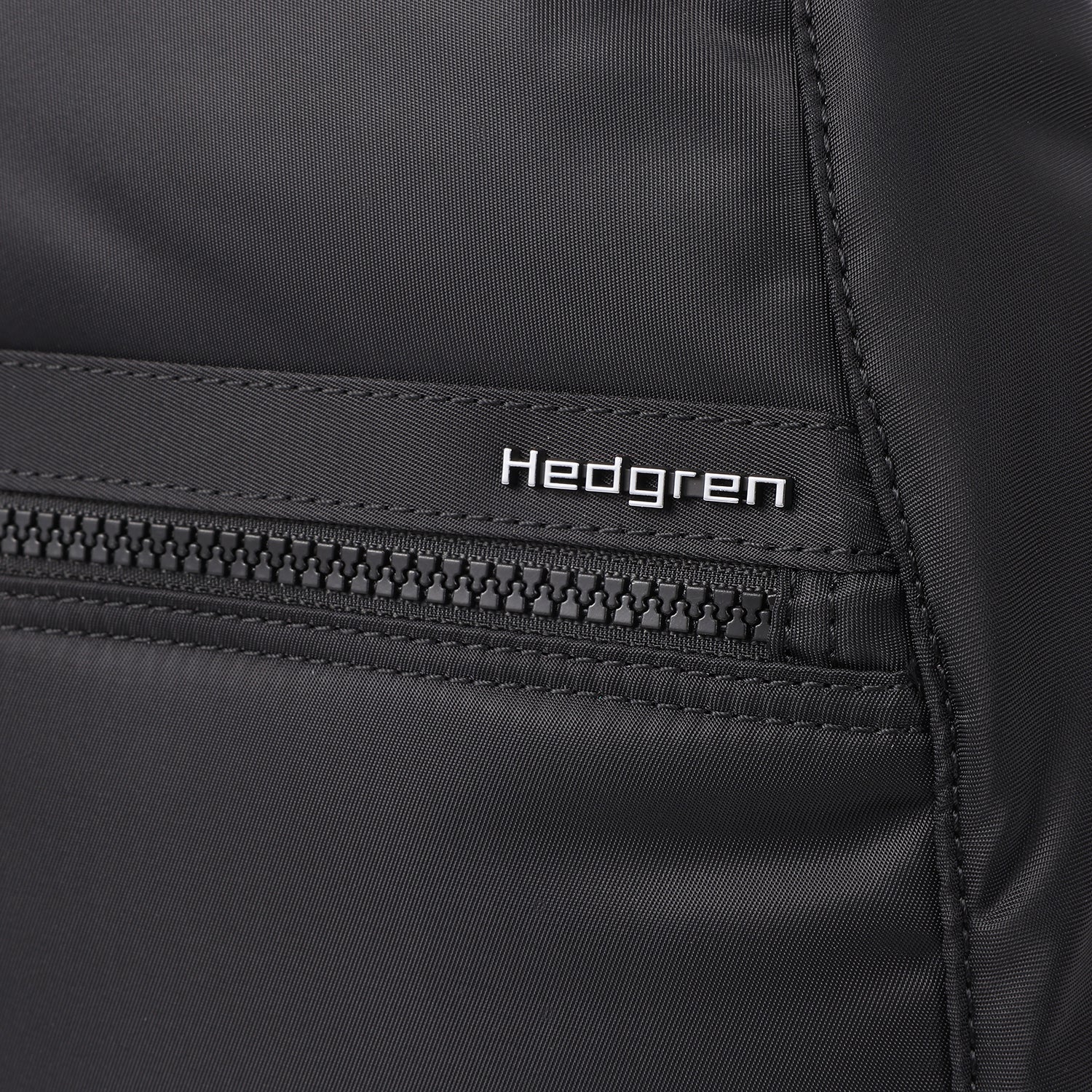 VOGUE | Small Backpack + RFID | 100% Recycled RPET - Image 4