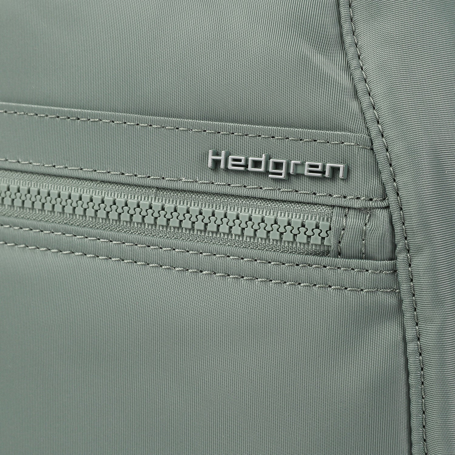 VOGUE | Small Backpack + RFID | 100% Recycled RPET - Image 4