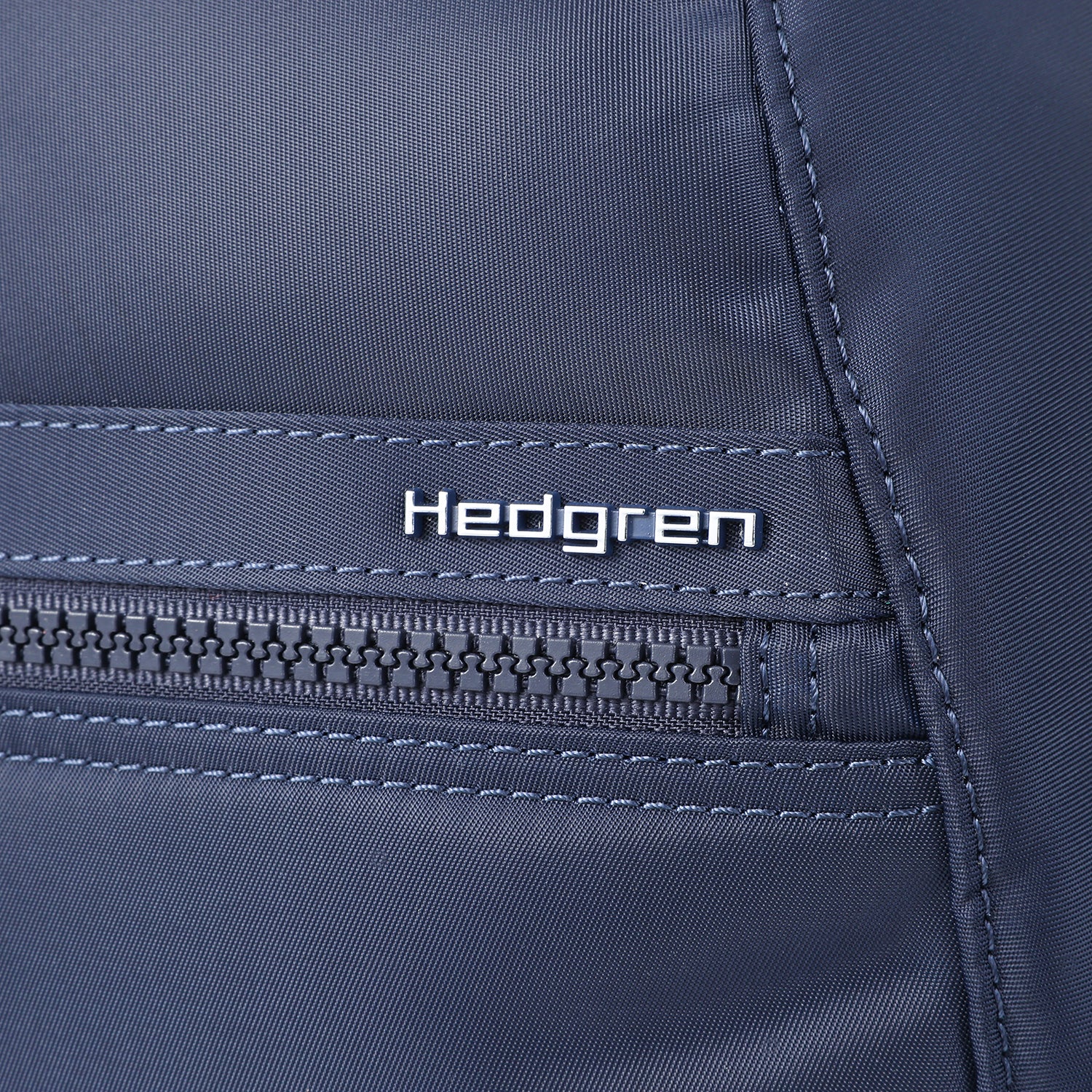 VOGUE | Small Backpack + RFID | 100% Recycled RPET - Image 4