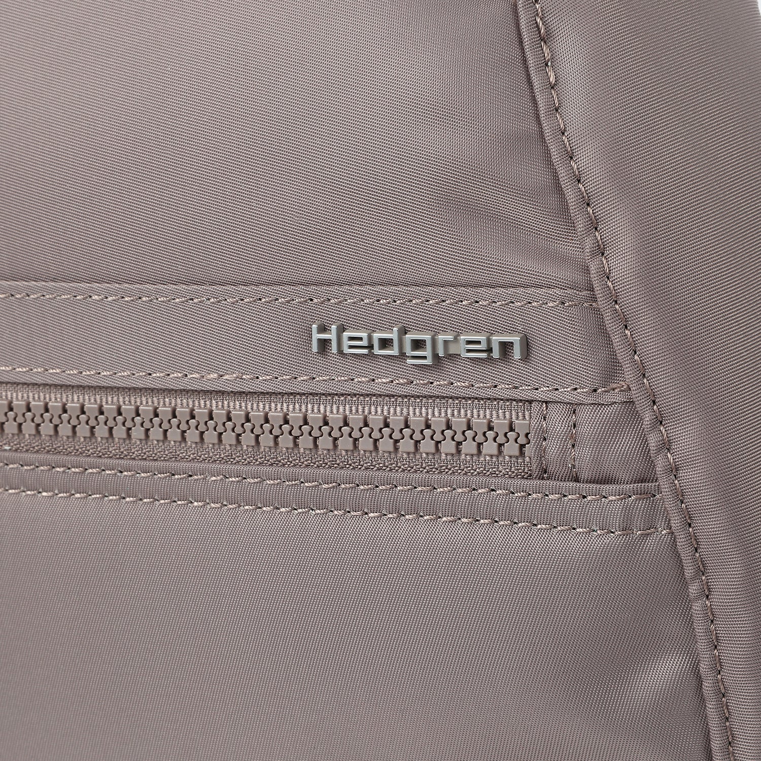 VOGUE L | Backpack L + RFID | 100% Recycled RPET - Image 4