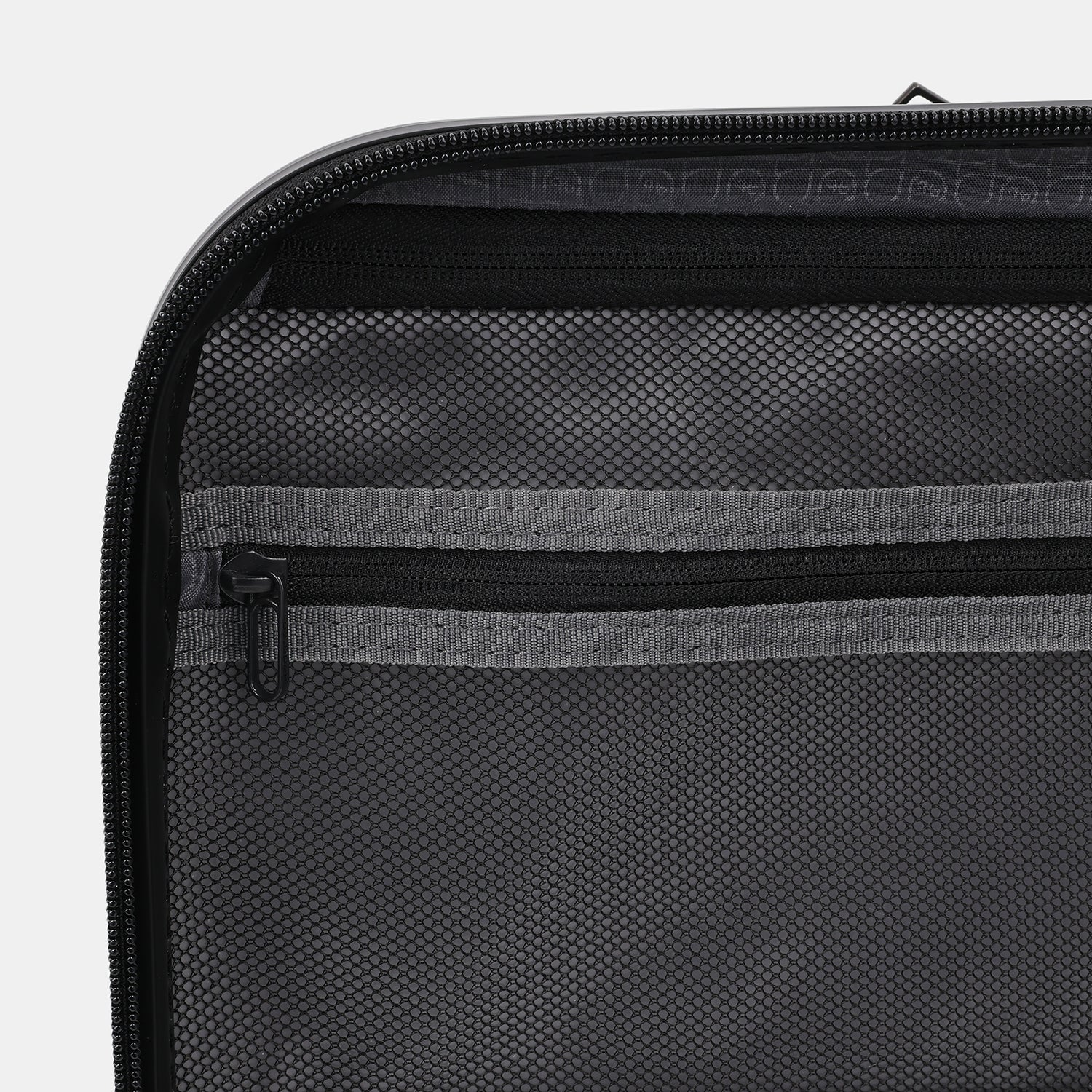 YUNO S FP | Cabin Spinner 55 cm + Front Pocket + TSA - Image 13