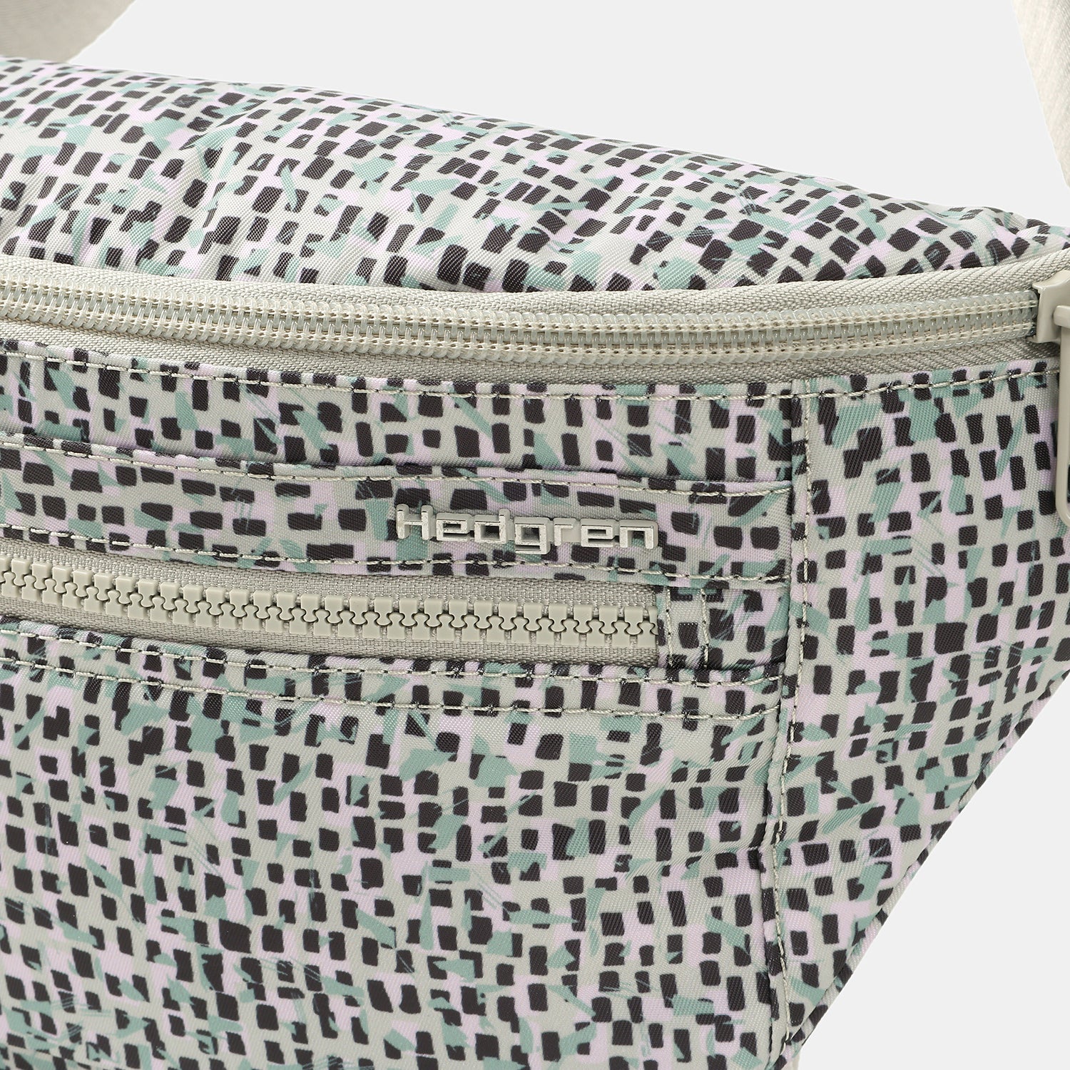 ZIVA | Waistbag & Crossbody + RFID | 100% Recycled RPET - Image 4